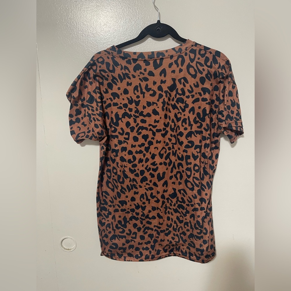 Women T-shirt summer leopard graphic print short sleeves loose top size XL - Picture 4 of 4